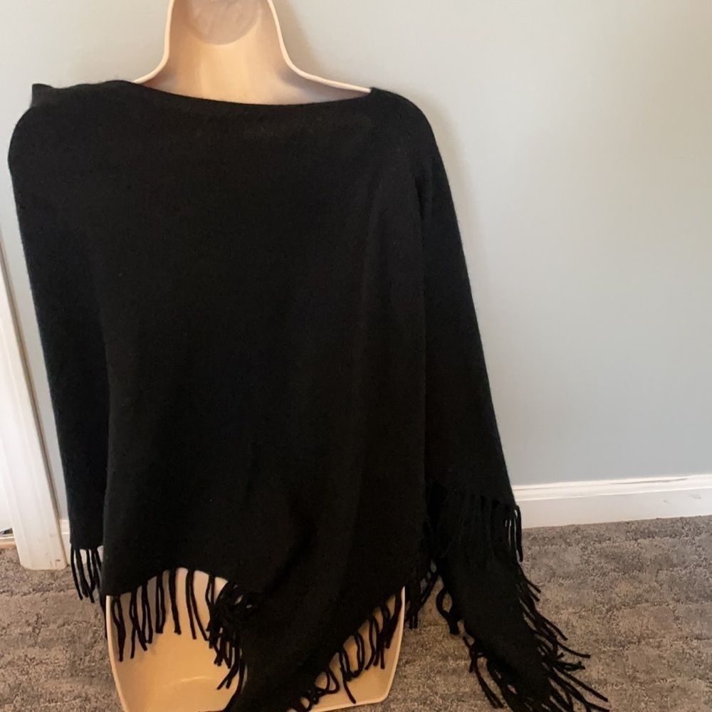 Minnie‎ Rose Cashmere poncho/cape - Picture 3 of 3